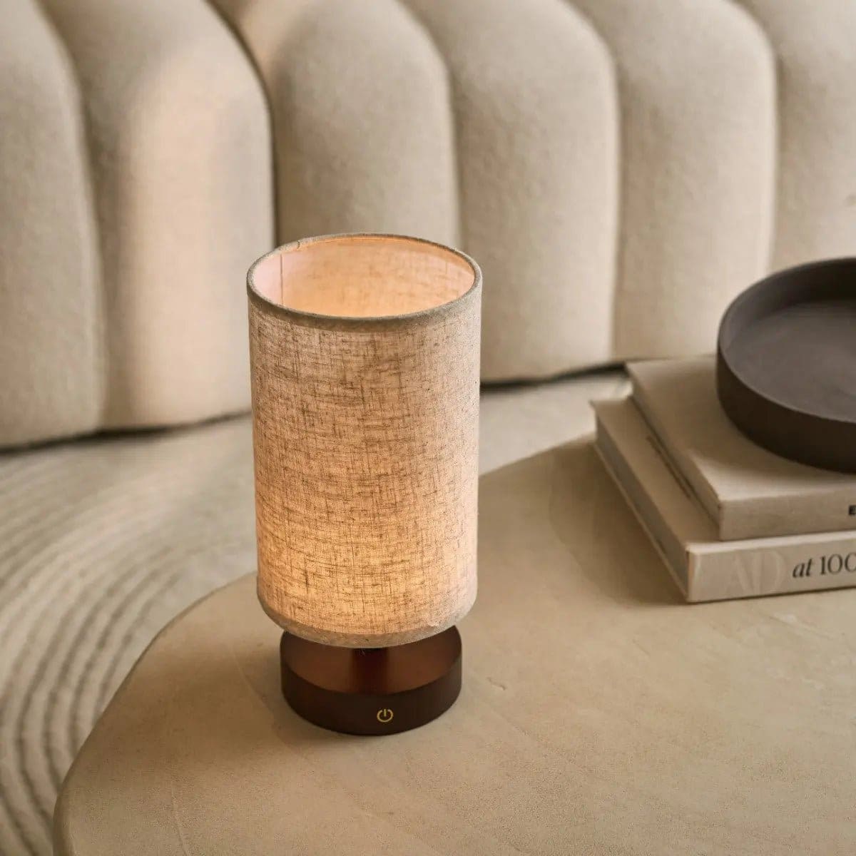 Lampe de table Ben en bois marron foncé – rechargeable, à intensité variable, alimentée par USB-C