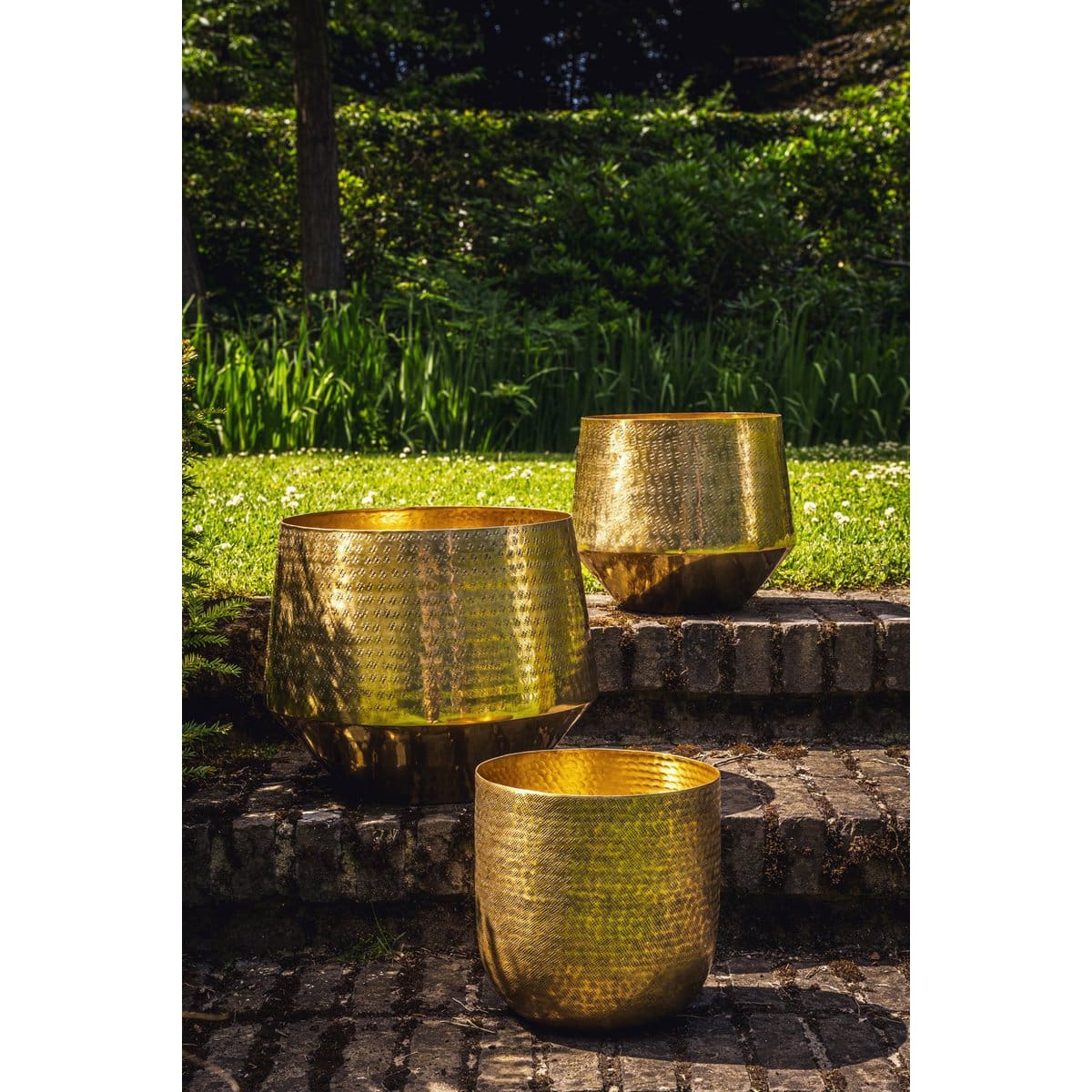 Jardinière Martelée – Laiton doré XL à la texture artisanale et forme élancée