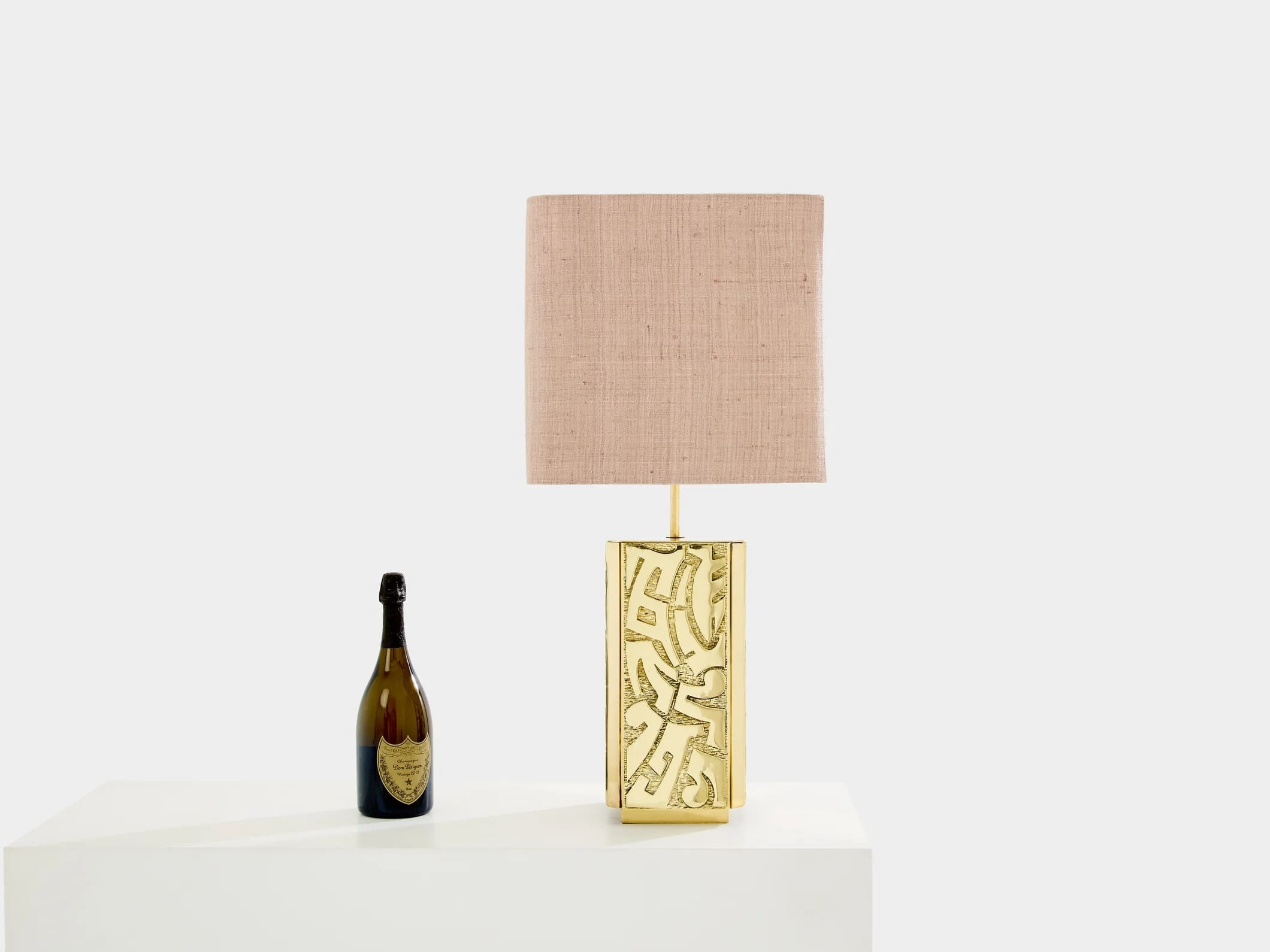 Lampe Lova Création en laiton gravé – Belgique – Années 70