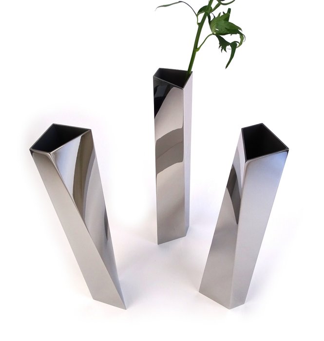 Alessi - Zaha Hadid - Vase (3) - Crevasse - Acier inoxydable 18/10 poli miroir