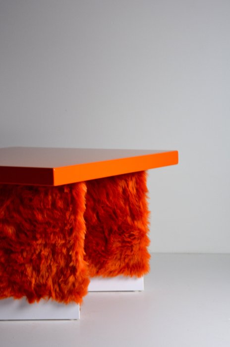 Studio Greca - Table basse - eccentrique - Bois, Cuir - éd. 3 de 4