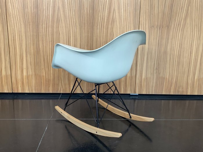 Herman Miller - Charles Eames, Ray Eames - Chaise à bascule - RAR - fibre de verre