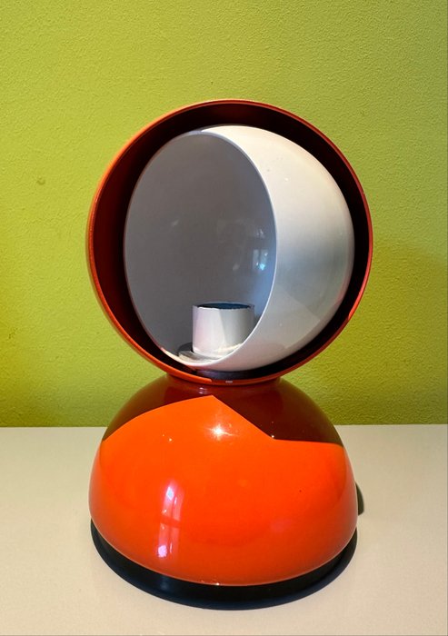 Artemide - Vico Magistretti - Lampe de table - Éclipse - Acier