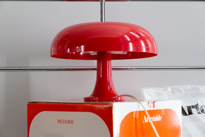 Artemide - Giancarlo Mattioli - Lampe de table - Nessino - Rouge - Polycarbonate