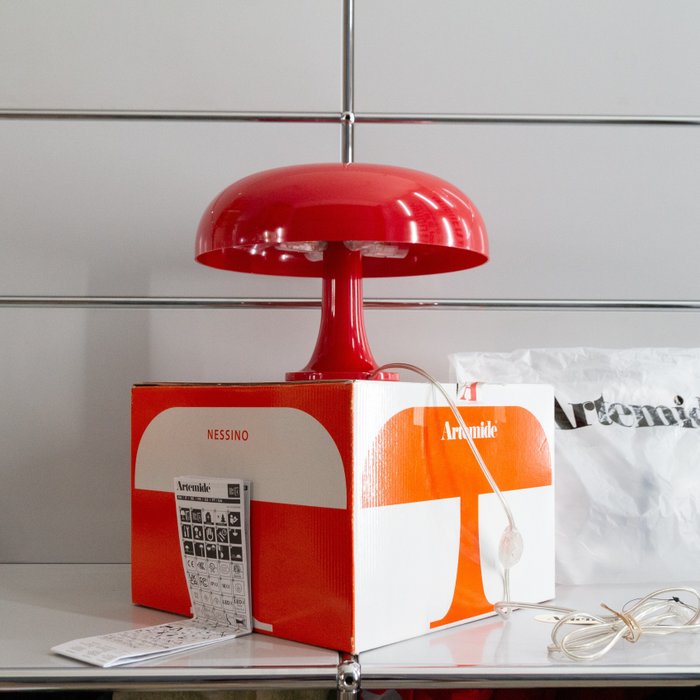 Artemide - Giancarlo Mattioli - Lampe de table - Nessino - Rouge - Polycarbonate