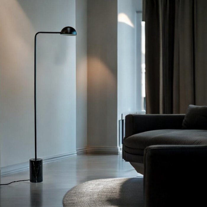 Dyberg Larsen - Lampadaire - Marbre - Noir - Métal, Marbre noir - Pas de réserve