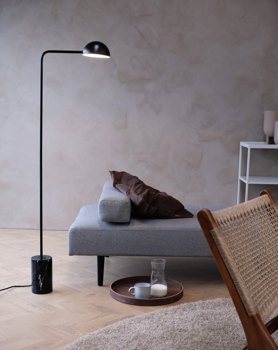 Dyberg Larsen - Lampadaire - Marbre - Noir - Métal, Marbre noir - Pas de réserve