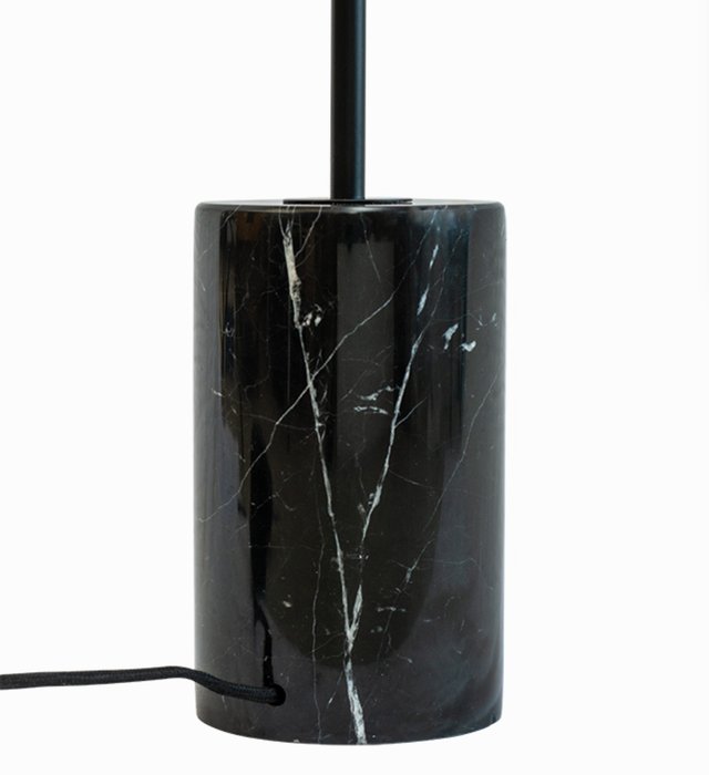Dyberg Larsen - Lampadaire - Marbre - Noir - Métal, Marbre noir - Pas de réserve