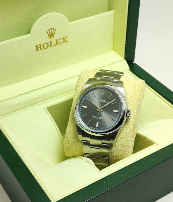 Rolex - Oyster Perpetual 39 