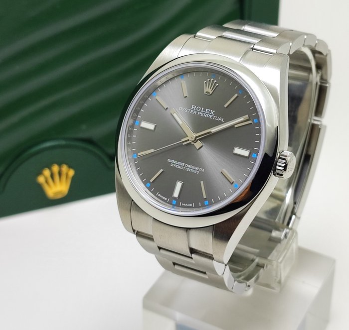 Rolex - Oyster Perpetual 39 