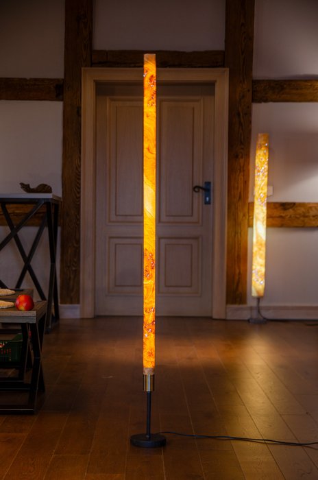 Veneerlamps - Tadeusz Piesiak - Lampadaire - Lumière mince et sereine - Peuplier - Lampadaire en placage de bois