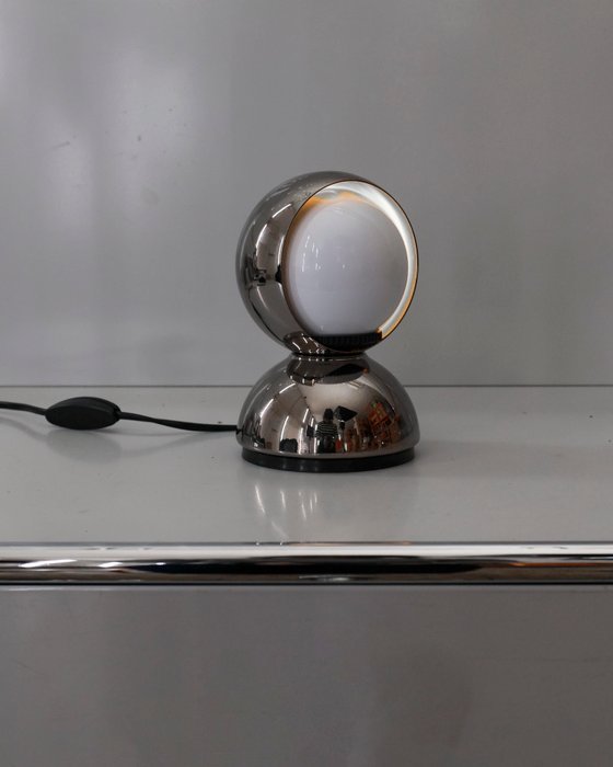 Artemide - Vico Magistretti - Lampe de table - Eclisse - Miroir - Métal