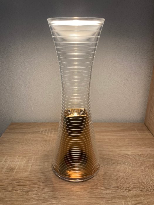 Artemide - Carlotta de Bevilacqua - Lampe de table - Se rassembler - méthacrilate