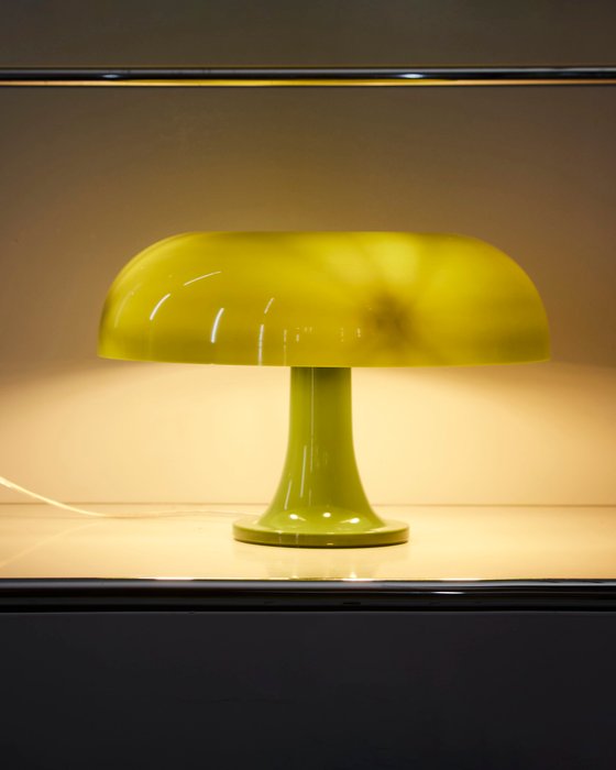 Artemide - Giancarlo Mattioli - Lampe de table - Nessino - Vert - Polycarbonate - Édition spéciale
