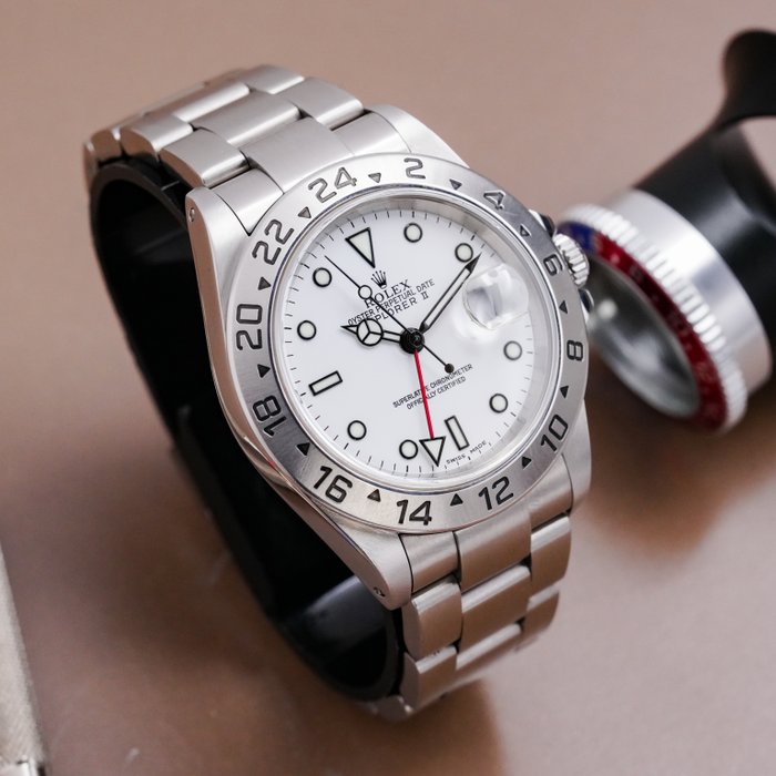Rolex - Explorer II - 16570 - Homme - 2000-2010