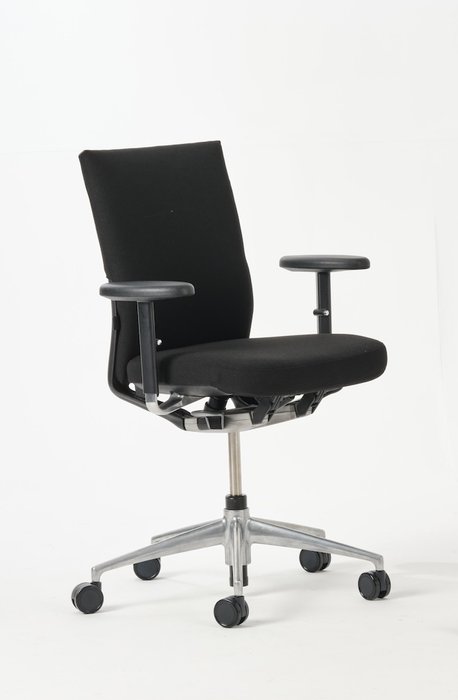 Vitra - Antonio Citterio - Chaise de bureau - AXESS - Aluminium, Polyuréthane, en tissu, en polyamide - noir