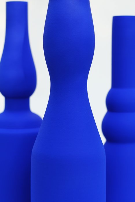 Morandi - Homage to Giorgio Morandi & Yves Klein - Vase - Collection exclusive - IKB