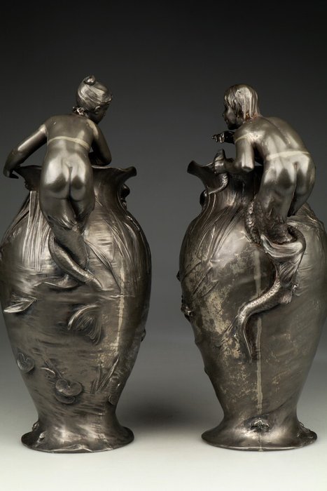 WMF - Vase - Étain - Une paire de vases
