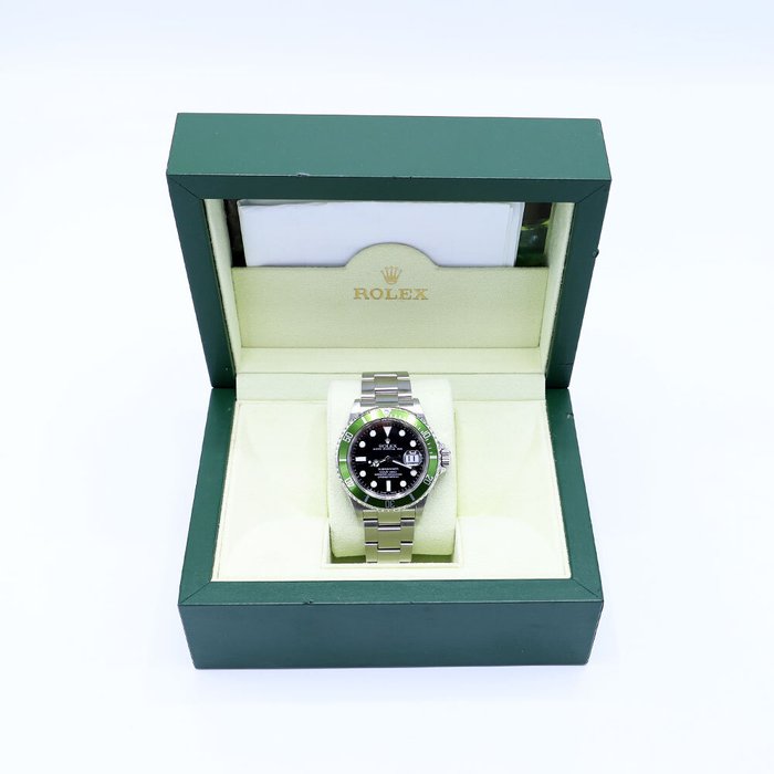 Rolex - Submariner Date %27Kermit%27 Mark II - 16610LV - Homme - 2000-2010