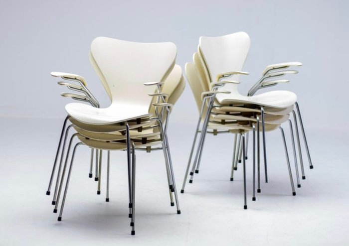 Fritz Hansen - Arne Jacobsen - Chaise (10) - Série 7 de Sedia - Métal