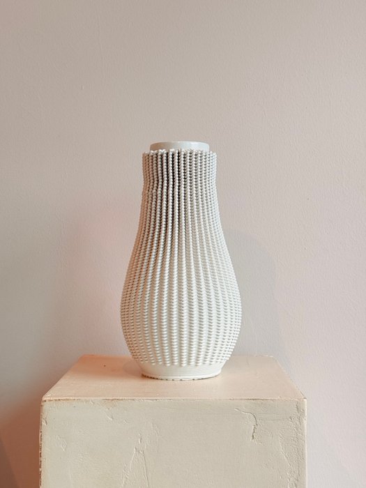 Lea Studios - Ionela Bellato - Vase - Porc-épic - Faïence