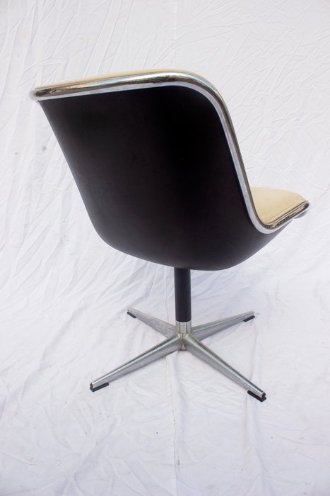 Knoll - Charles Pollock - Chaise longue - Chrome, Cuir, Plastique - Président exécutif de Pollock