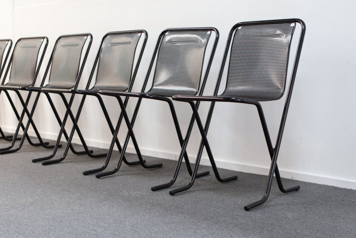 Arrben - Chaise (8) - Kangourou - Acier - Ensemble de huit chaises en métal noir
