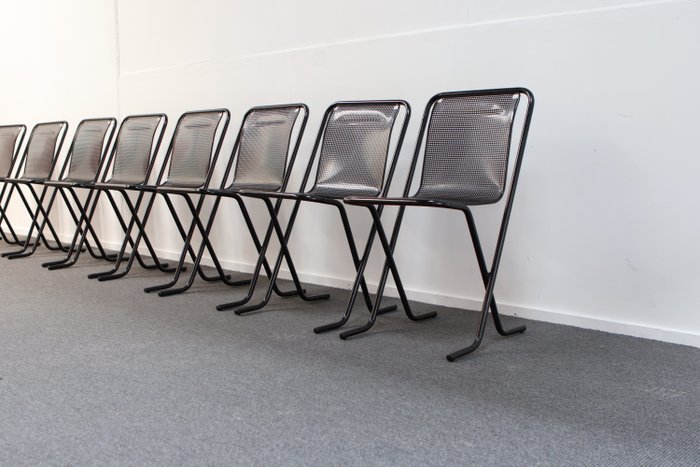 Arrben - Chaise (8) - Kangourou - Acier - Ensemble de huit chaises en métal noir