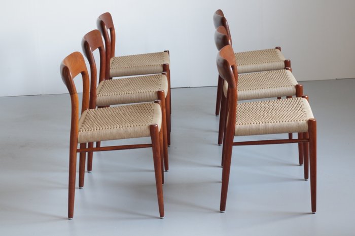 J.L. Møllers Møbelfabrik - Niels Otto Møller - Chaise de salle à manger (6) - Modèle 75 - Teck