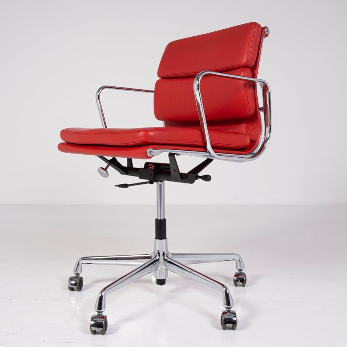 Vitra - Charles Eames, Ray Eames - Chaise de bureau - Coussinet souple - Aluminium, Cuir