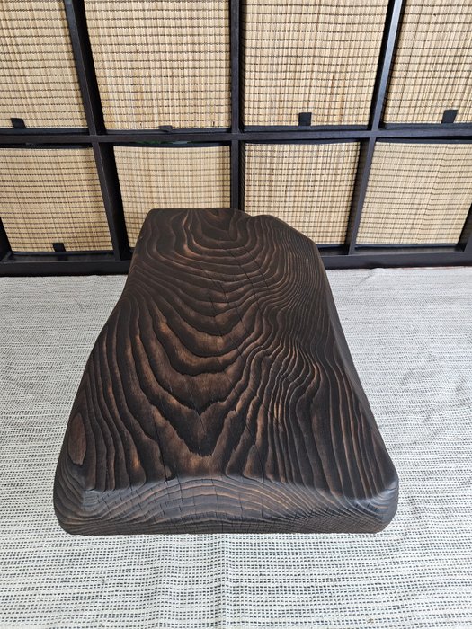 Dean Marino - Dean Marino - Table basse - Saisei - cèdre du Liban - Wabi-sabi