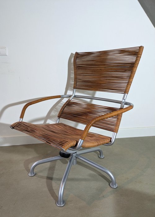 Vittorio Bonacina - Tito Agnoli - Fauteuil avec repose-pied (2) - Modèle B avec Ottoman (Pouf) - Acier - Chaise Bonacina Boss modèle B