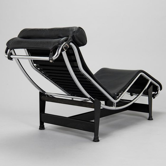 Cassina - Charlotte Perriand, Le Corbusier - Chaise longue - LC4 - Acier - LC4 iconique