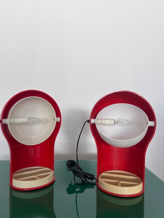 Artemide - Vico Magistretti - Lampe de table (2) - télégone - Plastique