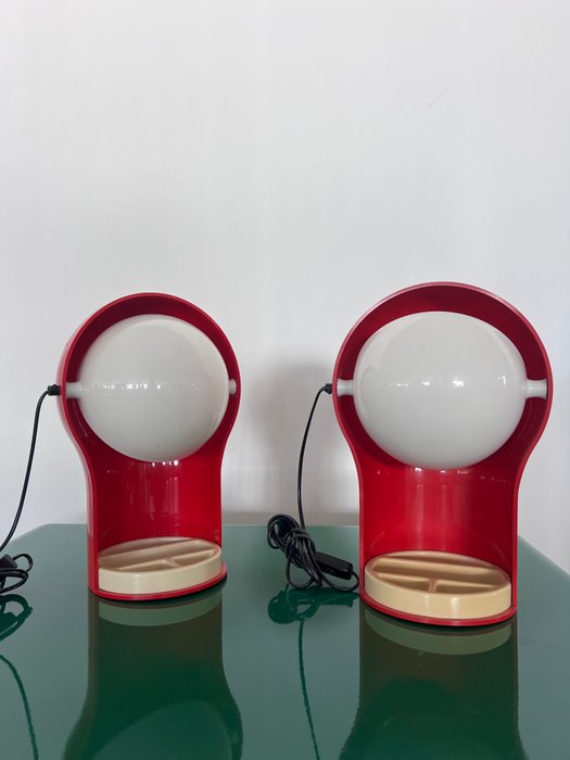 Artemide - Vico Magistretti - Lampe de table (2) - télégone - Plastique