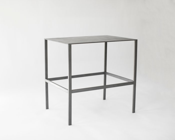 Ros Khavro - Table basse - Acier - 50x51x37cm