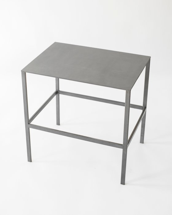 Ros Khavro - Table basse - Acier - 50x51x37cm