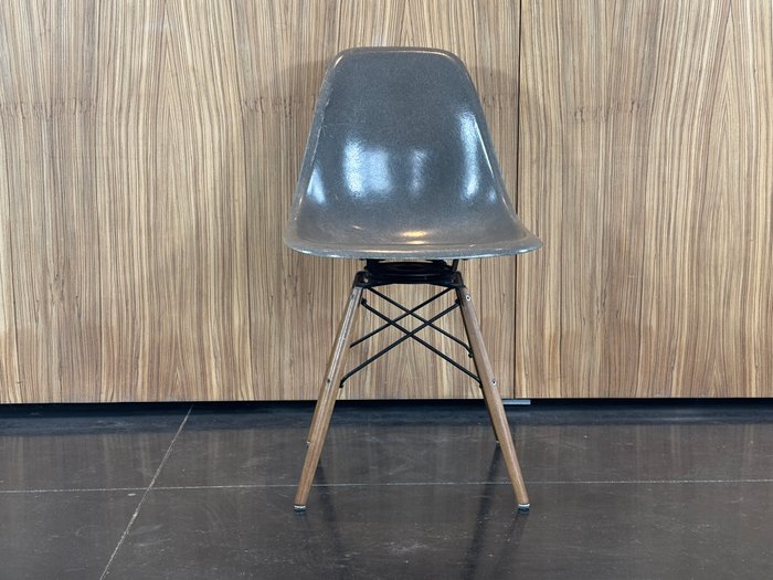Charles Eames, Ray Eames - Chaise - DSW - Bois, Fibre de verre