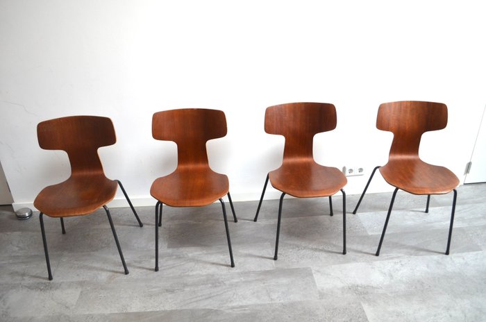 Fritz Hansen - Arne Jacobsen - Chaise (4) - Fauteuil en marteau - Contreplaqué, Teck
