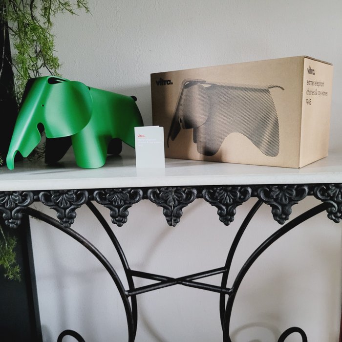 Vitra - Charles & Ray Eames - Chaise - Éléphant, Objet de design, Vert palmier - Plastique