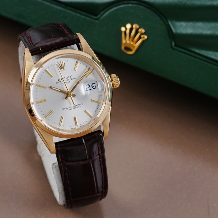 Rolex - Oyster Perpetual Date 18k Gold - 1500 - Homme - 1970-1979