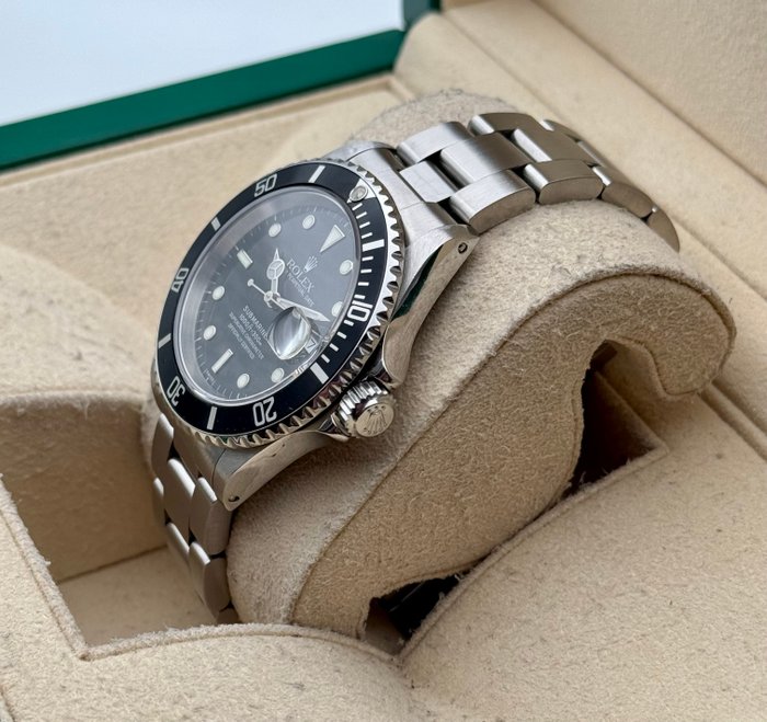 Rolex - Submariner Date - 16610 - Homme - 2000-2010