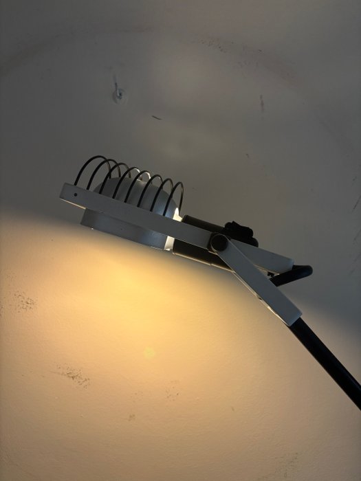 Artemide - Ernesto Gismondi - Lampe de table - Synthèse du collier - Métal