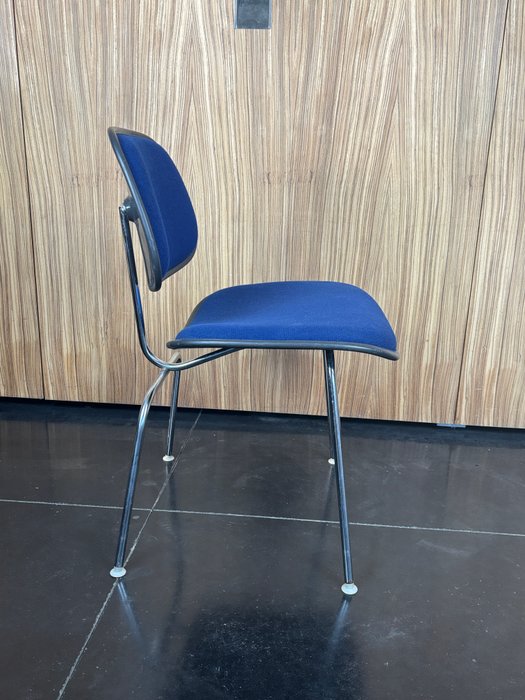 Herman Miller - Charles & Ray Eames, Charles Eames, Ray Eames - Chaise - dcm - Fer - DCM