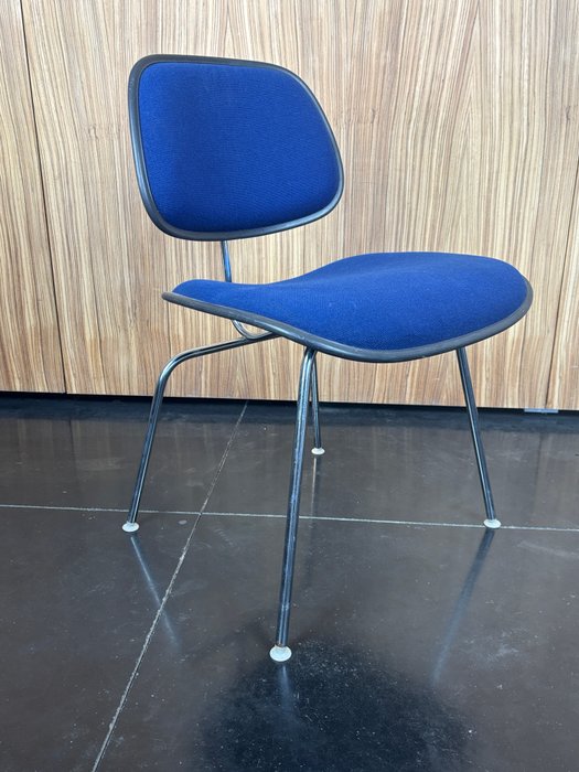 Herman Miller - Charles & Ray Eames, Charles Eames, Ray Eames - Chaise - dcm - Fer - DCM