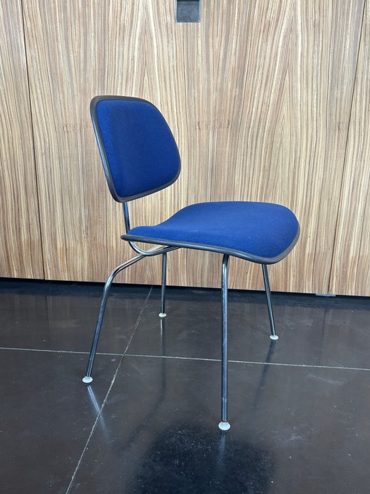 Herman Miller - Charles & Ray Eames, Charles Eames, Ray Eames - Chaise - dcm - Fer - DCM