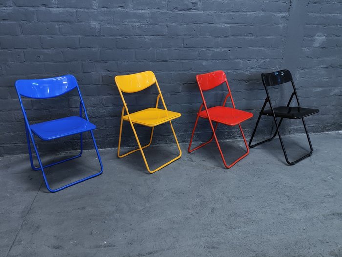 IKEA - Niels Gammelgaard - Chaise - TED - Métal, Plastique - Un ensemble de quatre chaises