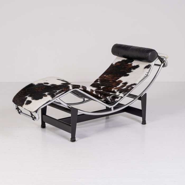 Cassina - Charlotte Perriand, Le Corbusier, Pierre Jeanneret - Chaise longue - LC4 - Acier, Cuir - Répertoire Historique