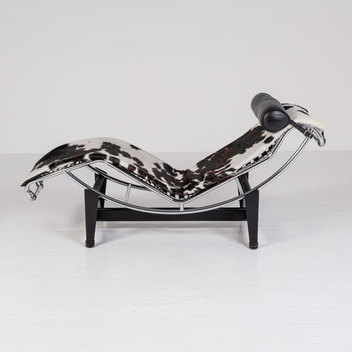 Cassina - Charlotte Perriand, Le Corbusier, Pierre Jeanneret - Chaise longue - LC4 - Acier, Cuir - Répertoire Historique