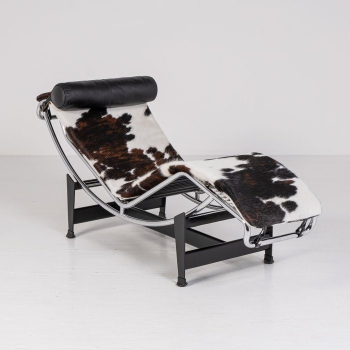 Cassina - Charlotte Perriand, Le Corbusier, Pierre Jeanneret - Chaise longue - LC4 - Acier, Cuir - Répertoire Historique